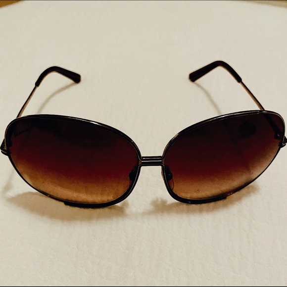 Gucci sunglasses. Used but good condition. No box. - Picture 2 of 3